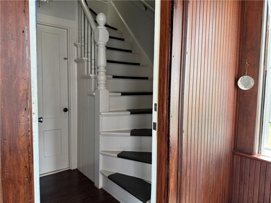 182 Newland Ave, Woonsocket, RI 02895 - photo 6