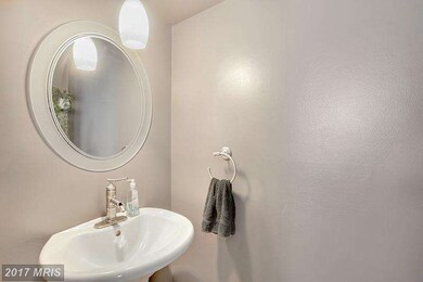 9513 Aspenwood Ct, Montgomery Village, MD 20886 - photo 5