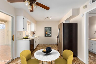 13680 N Garden Court Dr, Sun City, AZ 85351 - photo 3