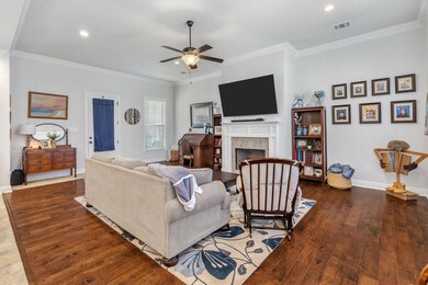 738 Lionel Ln, Lake Charles, LA 70605 - photo 4