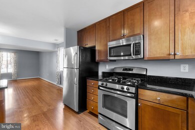 4115 S Four Mile Run Dr unit B, Arlington, VA 22204 - photo 7