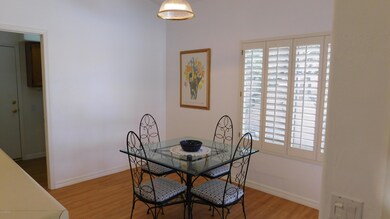 Light & Bright Dining