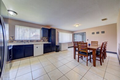 kitchen & dining area