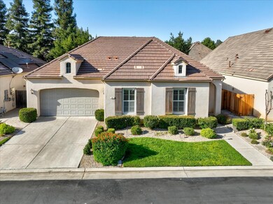 43 W Everglade Ave, Clovis, CA 93619 - photo 3