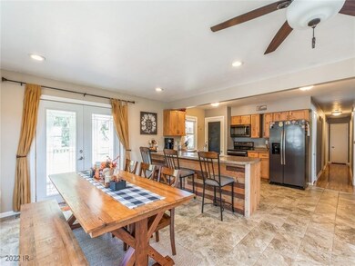 213 W Lincoln St, Monroe, IA 50170 - photo 5