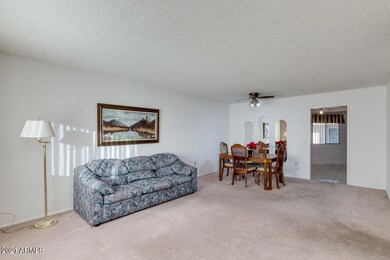 10957 W Santa fe Dr, Sun City, AZ 85351 - photo 4
