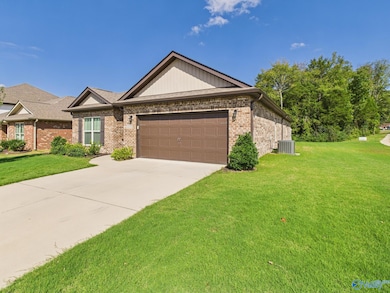 6035 Thorntons Way Cir NW, Huntsville, AL 35810 - photo 3