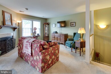 12891 Grays Pointe Rd unit B, Fairfax, VA 22033 - photo 4