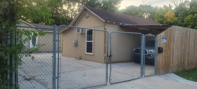 3907 Sayers St, Houston, TX 77026 - photo 6