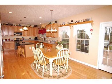 810 Wedgewood Dr, Marysville, OH 43040 - photo 7