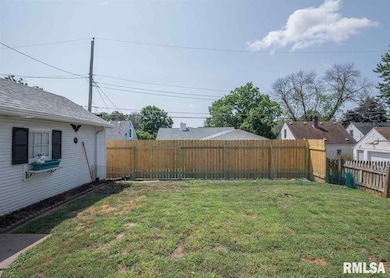 1623 E High St, Davenport, IA 52803 - photo 5