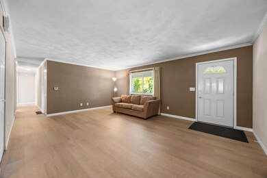 2210 Imperial Oaks Dr, Muscatine, IA 52761 - photo 4