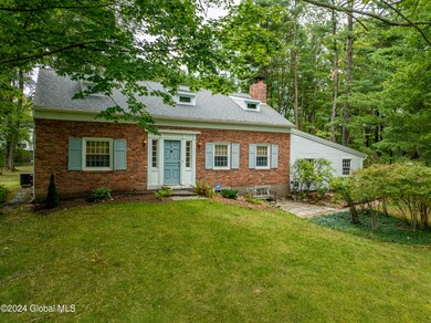 907 Inman Rd