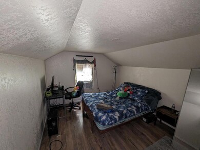 1215 Owens St, Klamath Falls, OR 97601 - photo 4