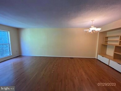 12245 Wye Oak Commons Cir unit 81, Burke, VA 22015 - photo 5