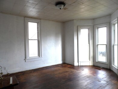 217 S Maple St, Lancaster, OH 43130 - photo 2