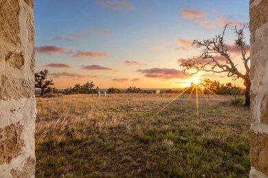 101 Zufrieden Berg Way, Fredericksburg, TX 78624 - photo 3
