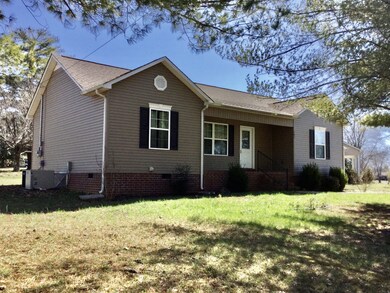 401 S Hillcrest Dr, Shelbyville, TN 37160 - photo 2