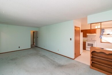 3201 Hull Ave, Des Moines, IA 50317 - photo 4