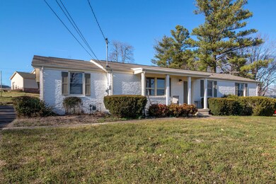 3002 Westwood Dr, Columbia, TN 38401 - photo 3