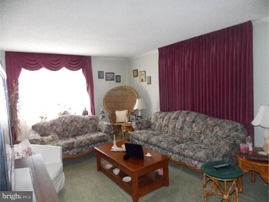 64 Suburban Ln, Upper Darby, PA 19082 - photo 4