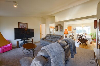 6827 Peck Ave-29