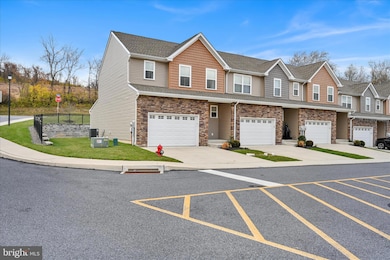 101 Staplehill Ct, Sinking Spring, PA 19608 - photo 2