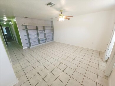 2748 Erin Dr, Marrero, LA 70072 - photo 2