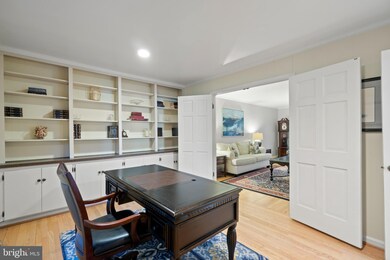 9008 Levelle Dr, Chevy Chase, MD 20815 - photo 6