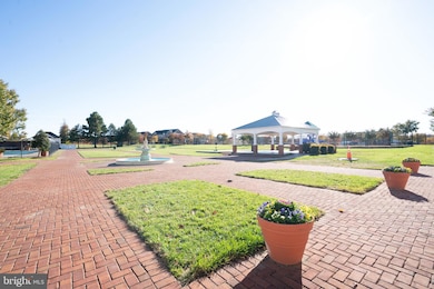 16302 Catenary Dr, Woodbridge, VA 22191 - photo 2