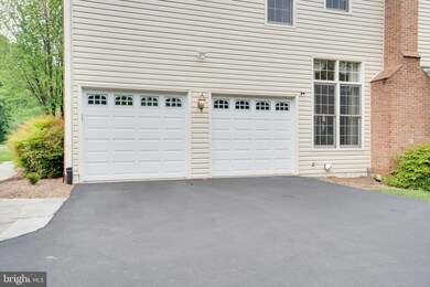 11012 Lance Ln, Oakton, VA 22124 - photo 7