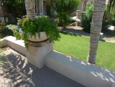 Beautiful Planters Stay With Property!