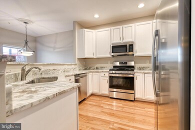 2566 Running Wolf Trail, Odenton, MD 21113 - photo 6