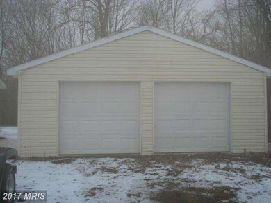 99 Melbourne Ct, Bunker Hill, WV 25413 - photo 2