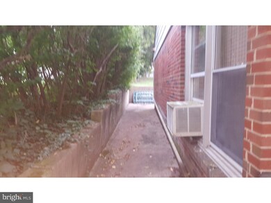 23 W Freedley St, Norristown, PA 19401 - photo 3