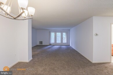 1040 Deer Ridge Dr unit 503, Baltimore, MD 21210 - photo 5