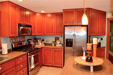 207 Carlton Rd, Syracuse, NY 13207  Classic Bungal