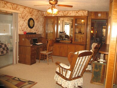 5830 Flying Circle Family Room