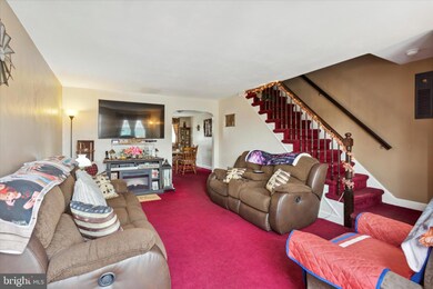 1050 Cedarwood Rd, Glenolden, PA 19036 - photo 3