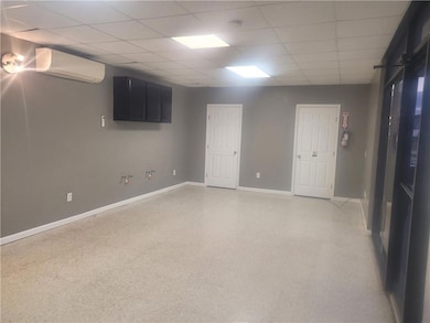 2000 Congressman Hebert Dr unit C, Chalmette, LA 70043 - photo 2