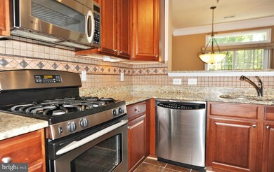 8931 Milford Haven Ct unit 31C, Lorton, VA 22079 - photo 4