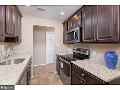 8 John Witherspoon Bldg unit 8, Blackwood, NJ 08012 - photo 3