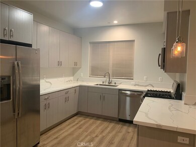 22425 Del Valle St unit 4, Woodland Hills, CA 91364 - photo 4