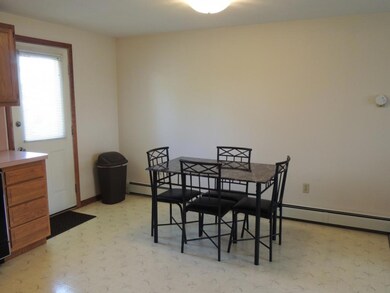 Right Unit DIning Area
