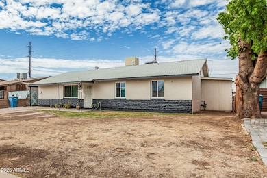 4828 N 71st Ave, Phoenix, AZ 85033 - photo 4