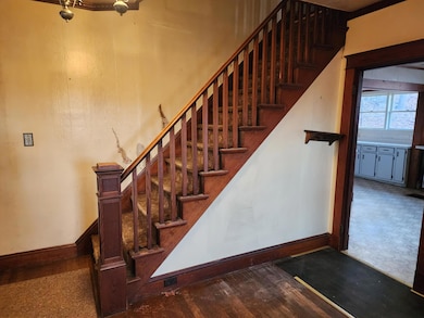 7 Beacon St, Livermore Falls, ME 04254 - photo 6