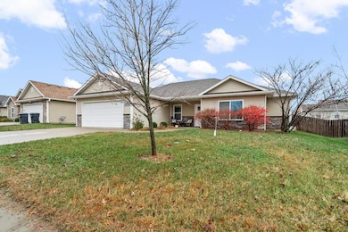 5715 Camden Cir, Columbia, MO 65201 - photo 2