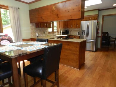 994 Cedar Creek Dr, Asheboro, NC 27205 - photo 6