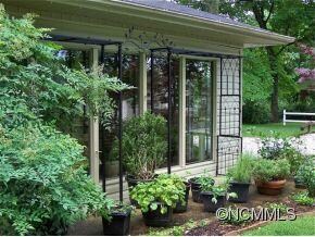 Enclosed Sun Room/Solarium