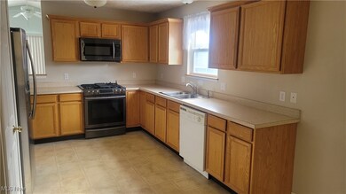 3944 Marsh Creek Ln unit 13, Rootstown, OH 44272 - photo 3